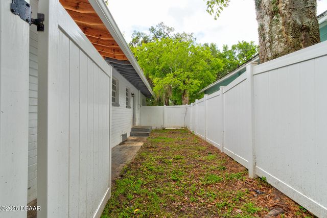 723 Madison Avenue, Daytona Beach, FL 32114