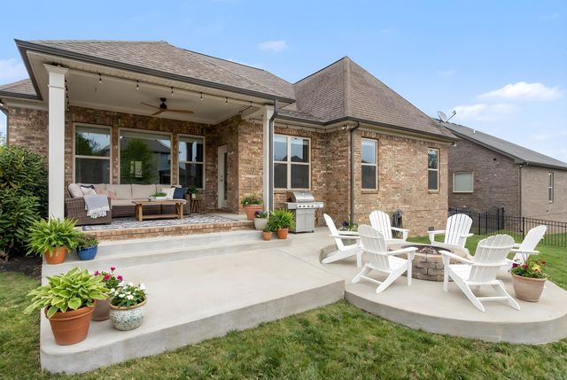 2805 Chatham Place Ct, Thompsons Station, TN 37179