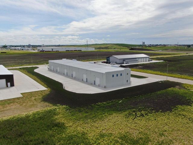 1310 55th Street NE, Fargo, ND 58102