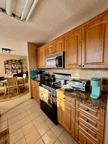 12 Lake Vista Trl Apt 201, Port St Lucie, FL 34952