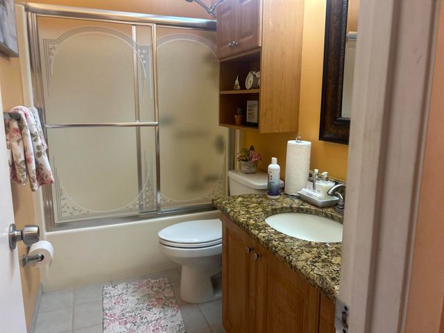 12 Lake Vista Trl Apt 201, Port St Lucie, FL 34952