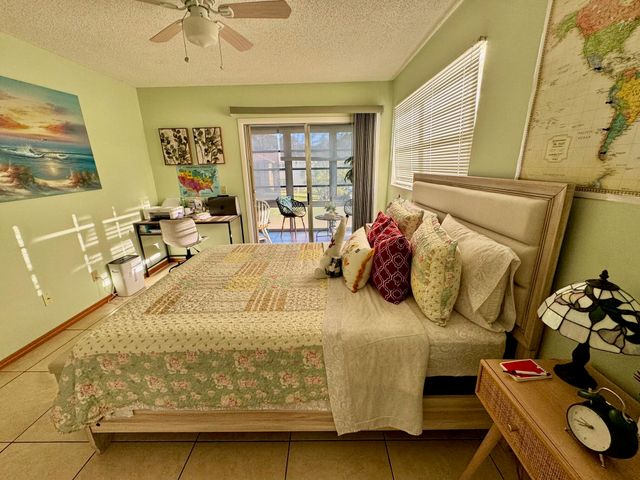 12 Lake Vista Trl Apt 201, Port St Lucie, FL 34952