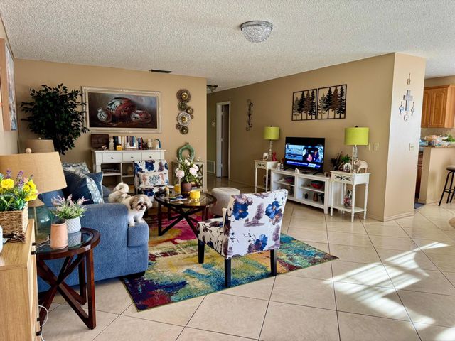 12 Lake Vista Trl Apt 201, Port St Lucie, FL 34952