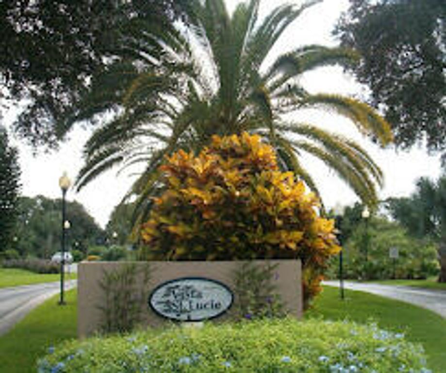 12 Lake Vista Trl Apt 201, Port St Lucie, FL 34952