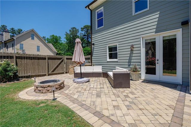 940 Lake Charles Drive, Roswell, GA 30075