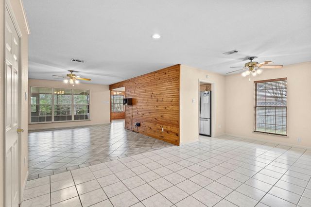 311 Peppertree, Village Mills, TX 77663