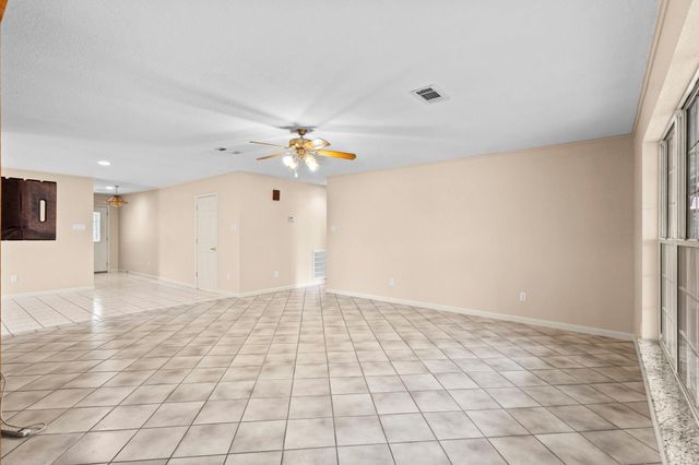 311 Peppertree, Village Mills, TX 77663