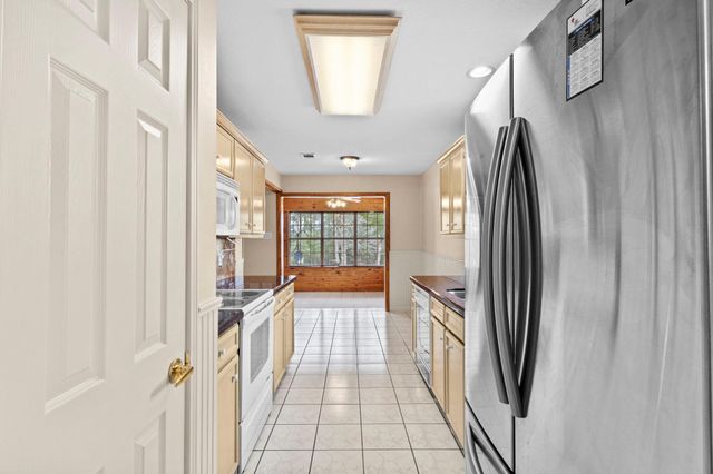 311 Peppertree, Village Mills, TX 77663