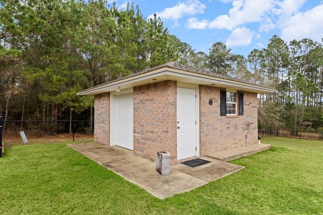 311 Peppertree, Village Mills, TX 77663