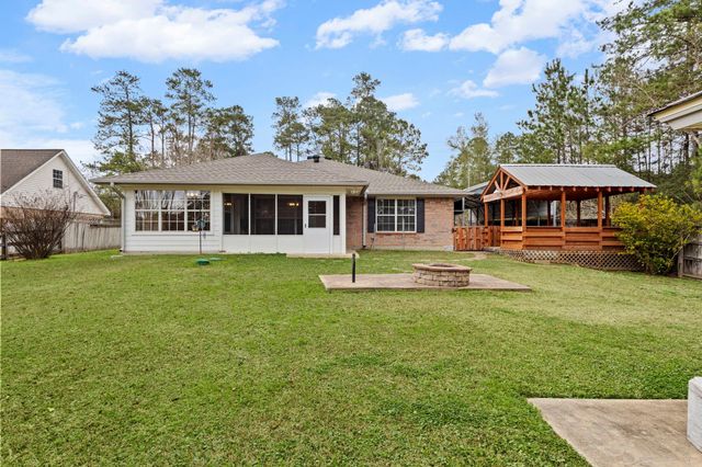 311 Peppertree, Village Mills, TX 77663