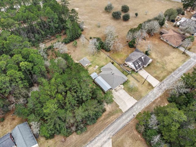 311 Peppertree, Village Mills, TX 77663
