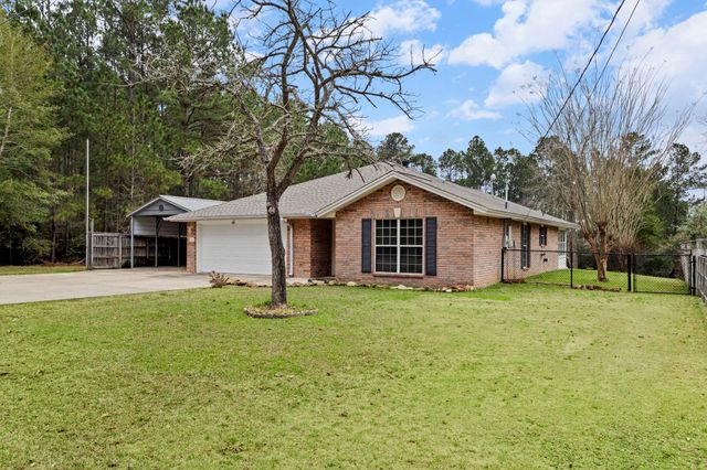 311 Peppertree, Village Mills, TX 77663