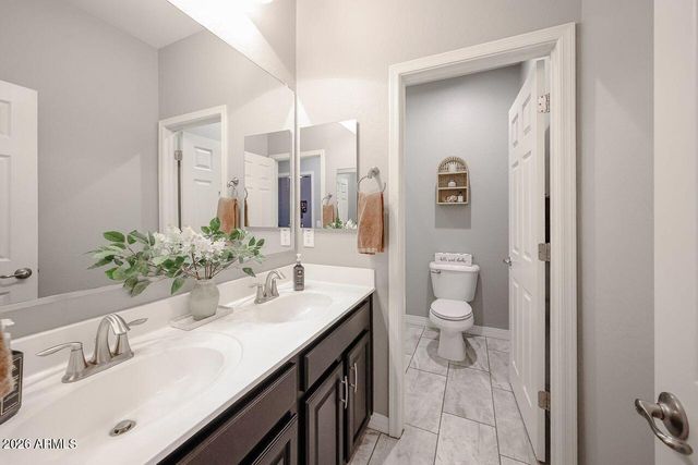 10049 W ANGELS Lane, Peoria, AZ 85383