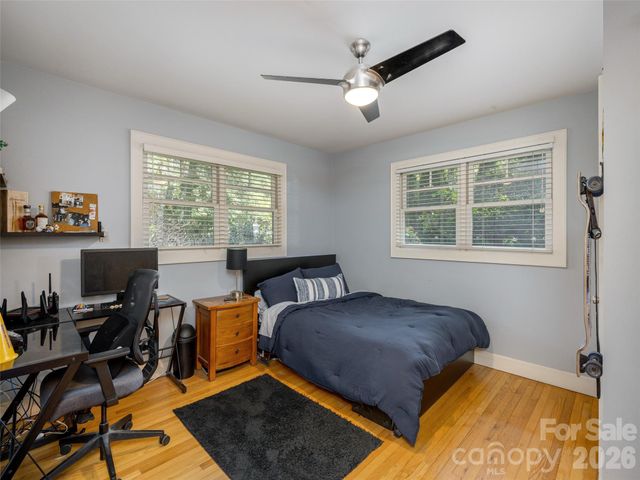 275 S Rugby Road, Hendersonville, NC 28791