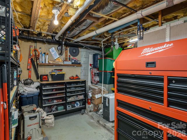 275 S Rugby Road, Hendersonville, NC 28791