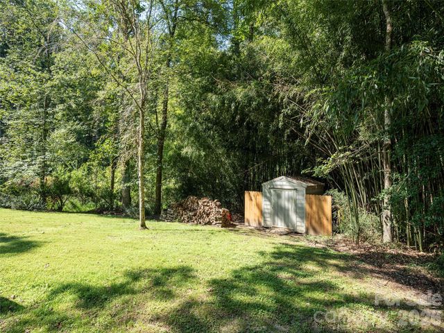 275 S Rugby Road, Hendersonville, NC 28791