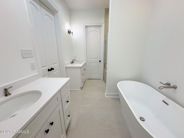 302 Cypress Ridge Drive, New Iberia, LA 70563