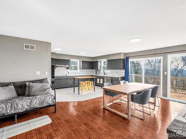 2657 Highway N, Pacific, MO 63069