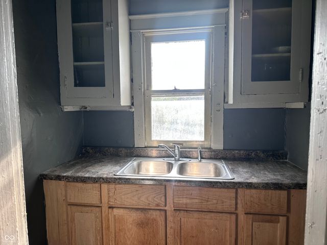 1825 Holloway Avenue, Indianapolis, IN 46218