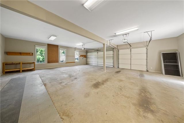 1178 Antrim Glen Drive, Hoschton, GA 30548