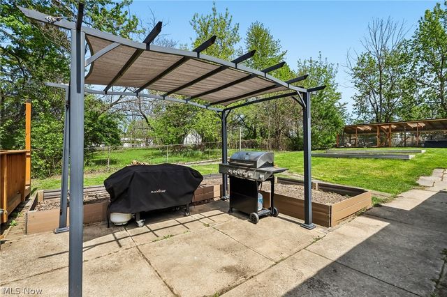 338 N Rocky River Drive, Berea, OH 44017