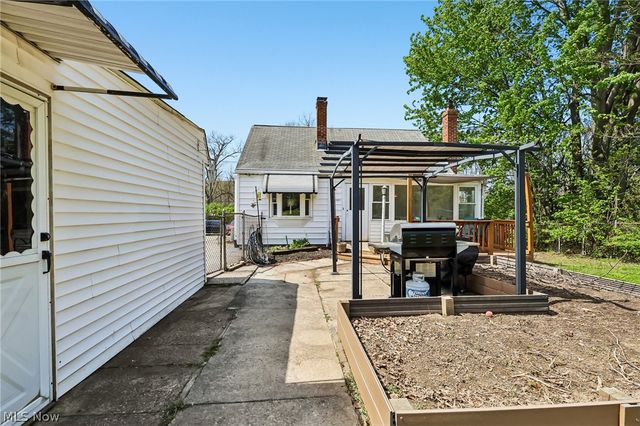 338 N Rocky River Drive, Berea, OH 44017