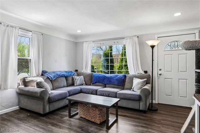 338 N Rocky River Drive, Berea, OH 44017