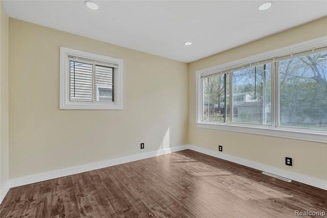 32565 Mason Street, Westland, MI 48186