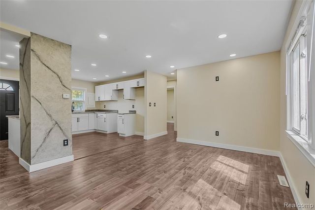 32565 Mason Street, Westland, MI 48186