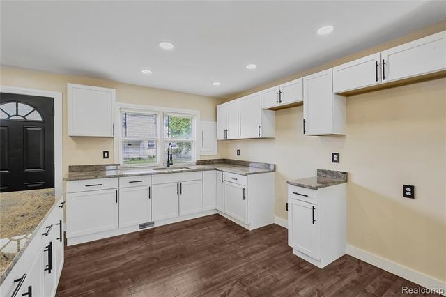 32565 Mason Street, Westland, MI 48186