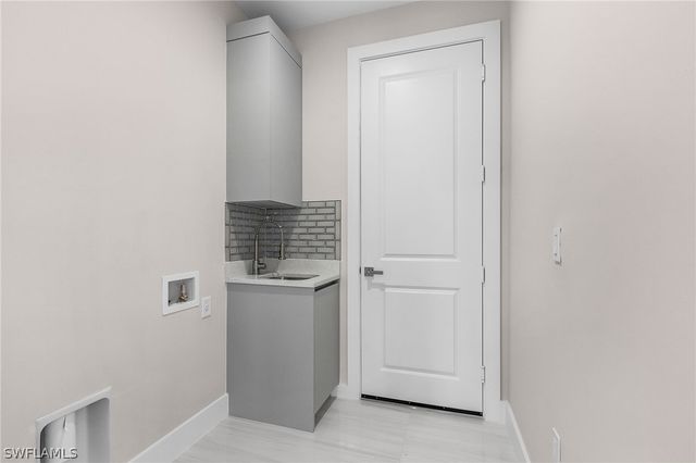 3260 60th AVE NE, Naples, FL 34120