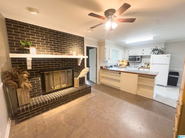 803 3RD STREET N, Clanton, AL 35045