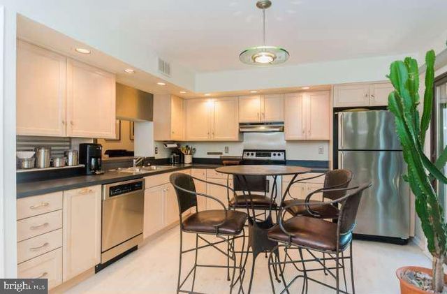601 BISMARK WAY, King Of Prussia, PA 19406