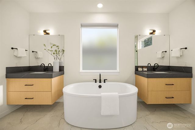 8407 NE 137th Street, Kirkland, WA 98034