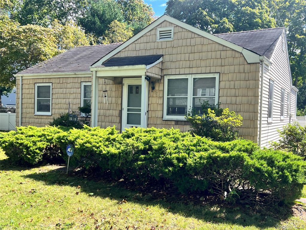 936 Union Street, Bohemia, NY 11716 — exterior
