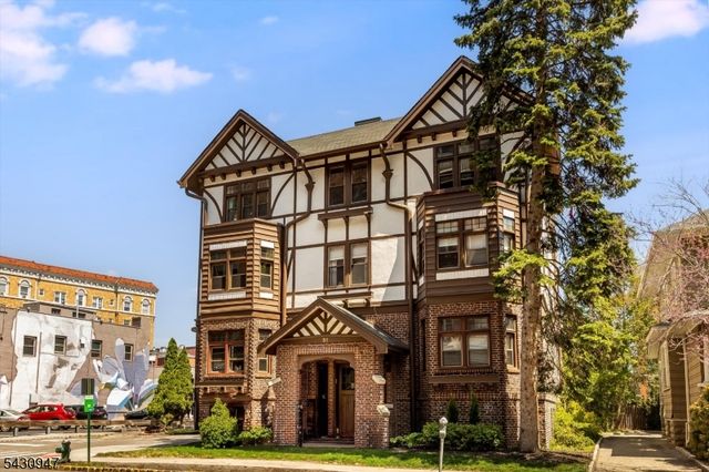 51 So. Park Street 302, Montclair Twp., NJ 07042