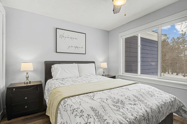 8046 Erie Spur, Chanhassen, MN 55317