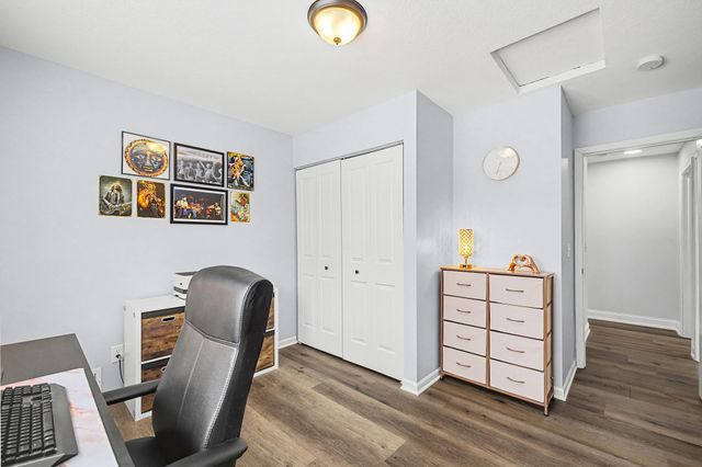 8046 Erie Spur, Chanhassen, MN 55317