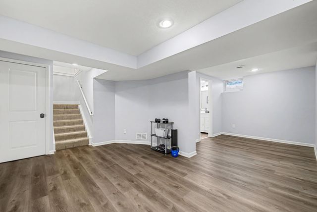 8046 Erie Spur, Chanhassen, MN 55317