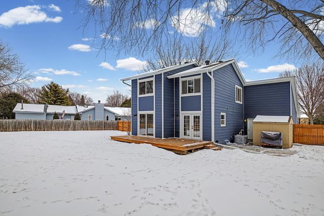 8046 Erie Spur, Chanhassen, MN 55317