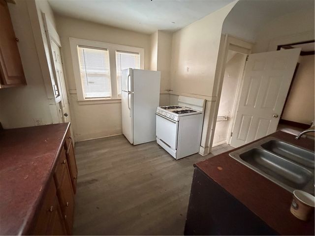 84 Stratford Park, Rochester, NY 14611