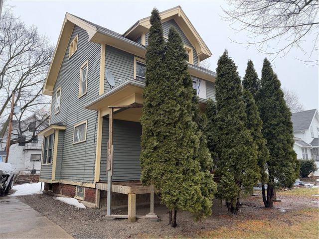 84 Stratford Park, Rochester, NY 14611