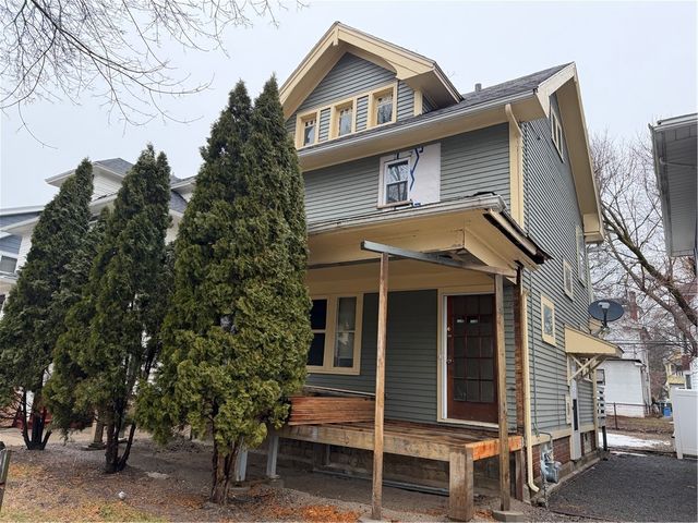 84 Stratford Park, Rochester, NY 14611