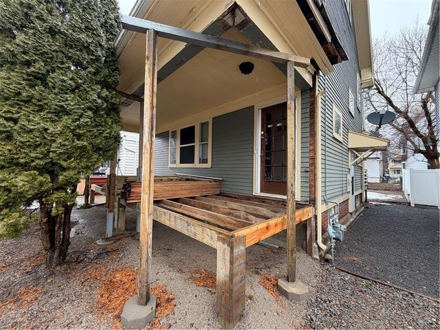 84 Stratford Park, Rochester, NY 14611