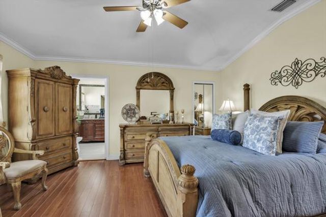 6431 Olde Moat Way, Davie, FL 33331