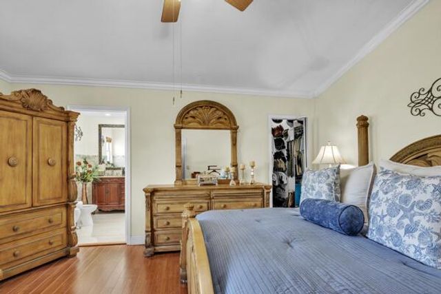 6431 Olde Moat Way, Davie, FL 33331