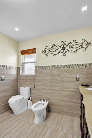 6431 Olde Moat Way, Davie, FL 33331