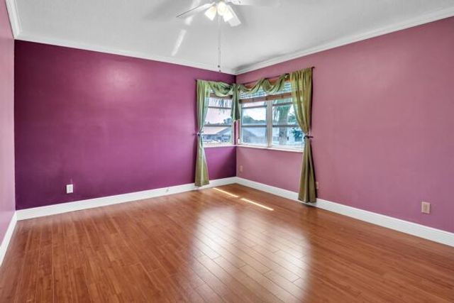 6431 Olde Moat Way, Davie, FL 33331