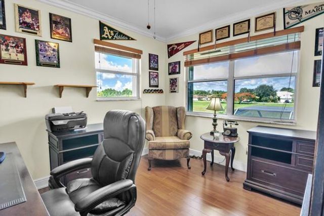 6431 Olde Moat Way, Davie, FL 33331