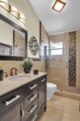 6431 Olde Moat Way, Davie, FL 33331